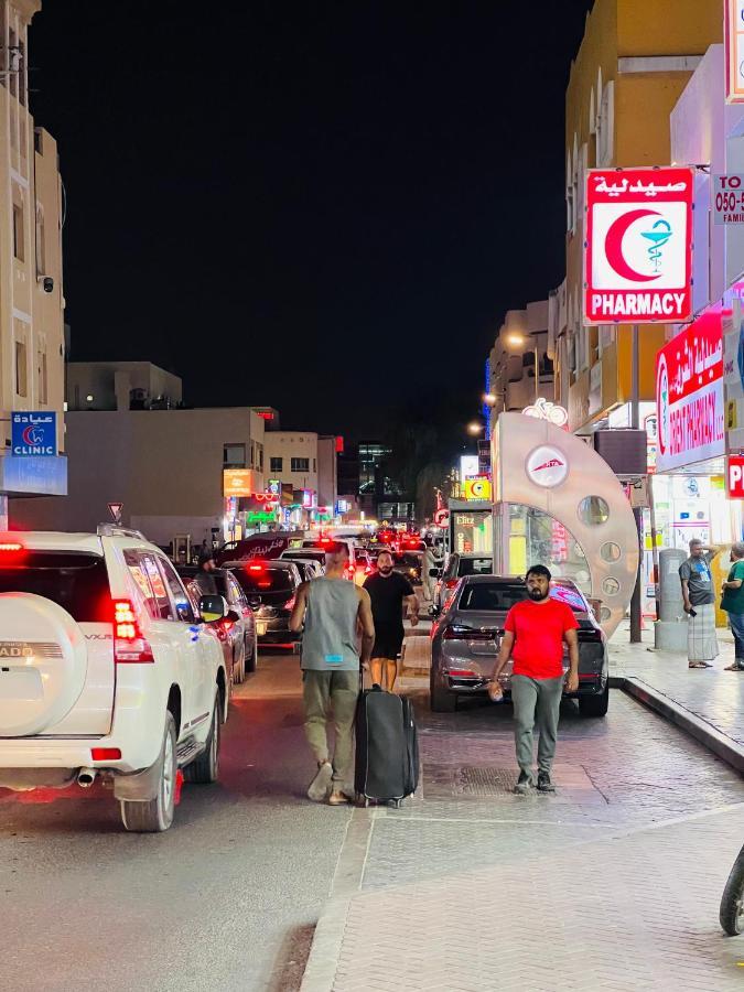 Comfort Tourist Place For Male Dubai Eksteriør bilde